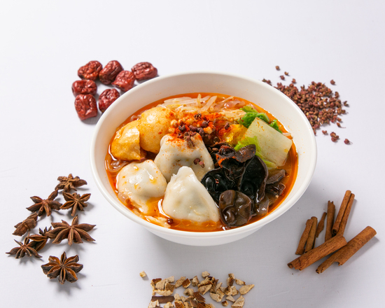 (赤)水餃子麻辣湯