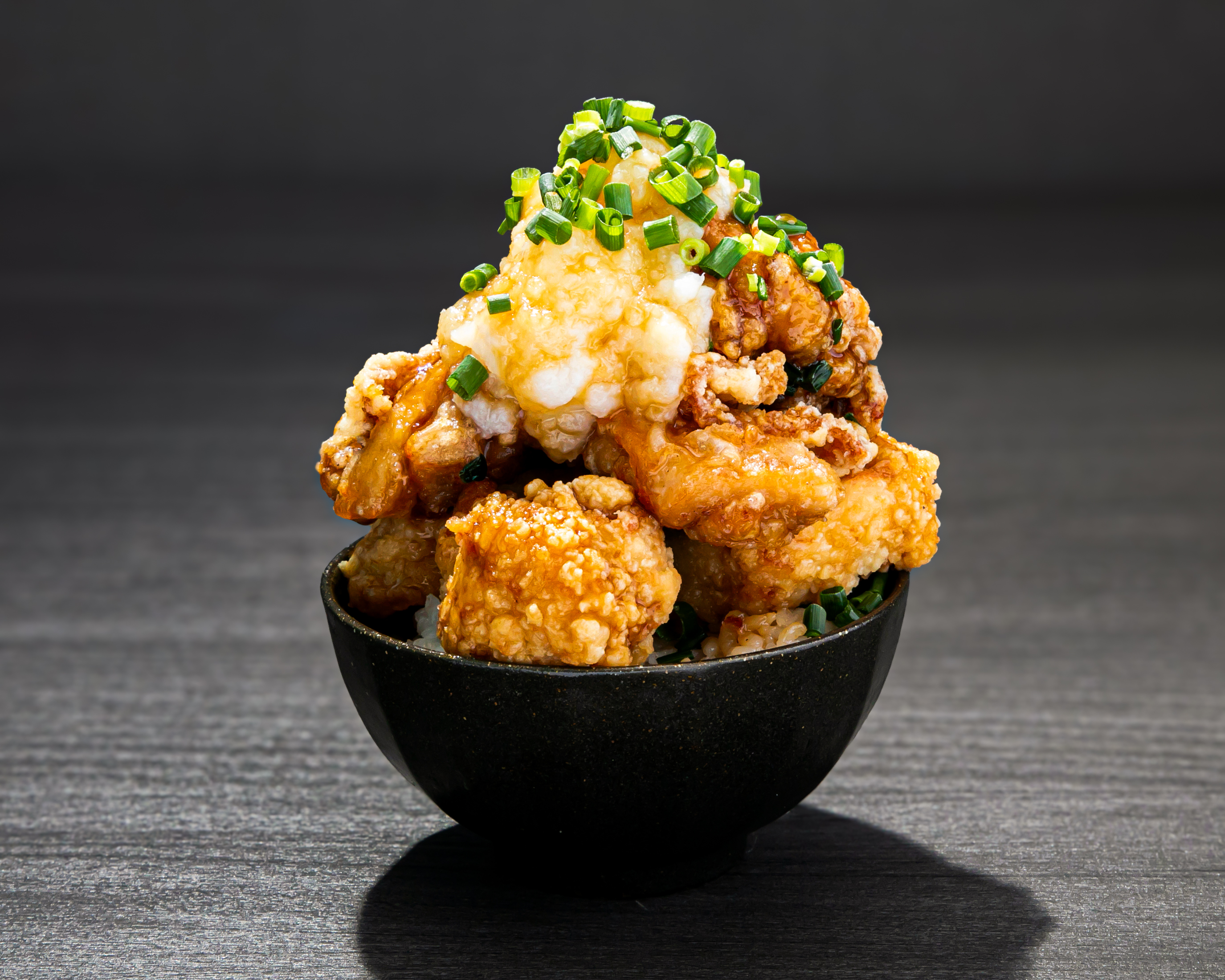 【サクッと爆上げ !!爆盛鶏唐丼】唐揚げ商店鳥一ミート