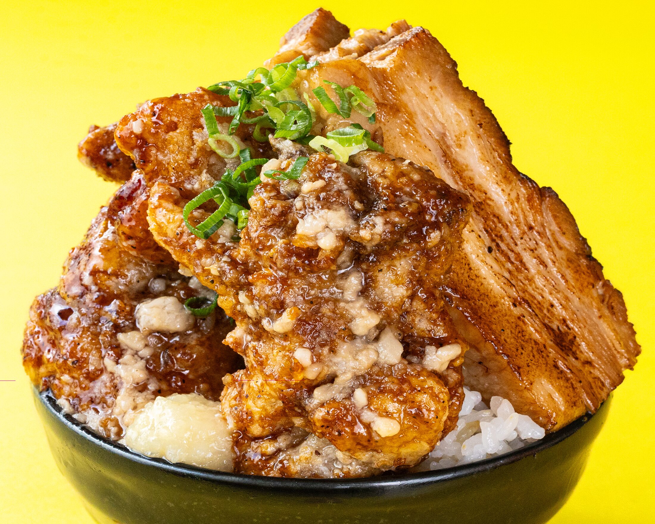 【二郎系チャーシュー&唐揚げ丼】豚エース