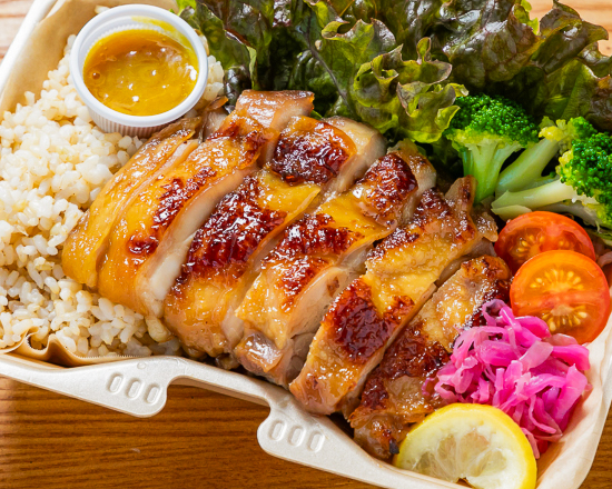 【もっちり玄米と低脂質チキン】とりげん食堂